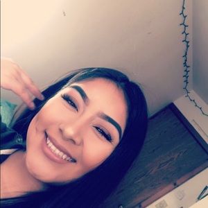 Meet your Posher, Leslie